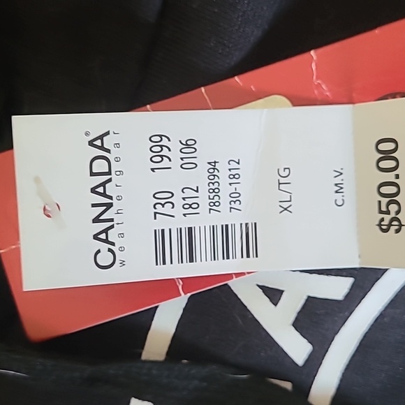 Canada Hoodie - Picture 2 of 3